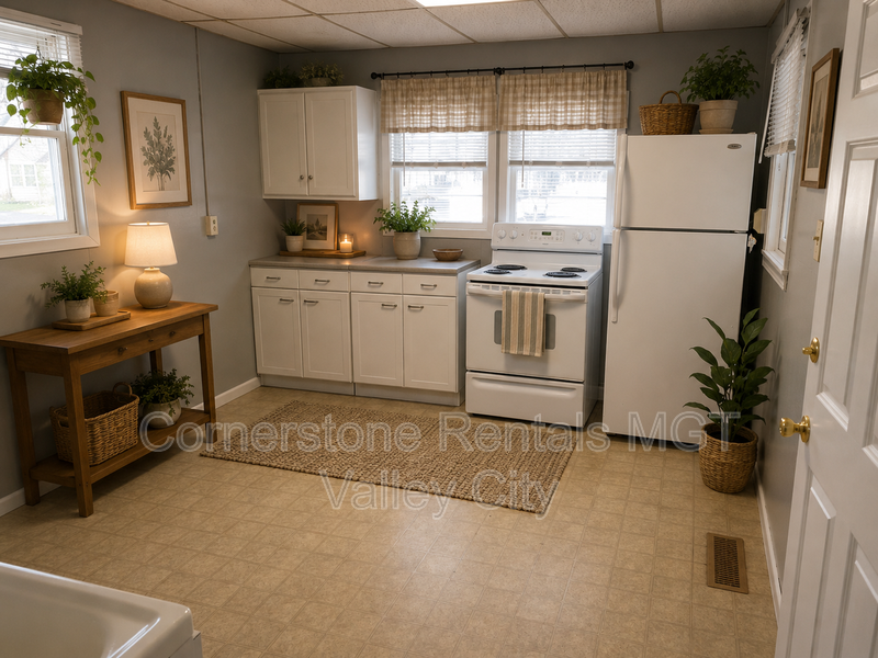Valley City House: 405 2nd St NE