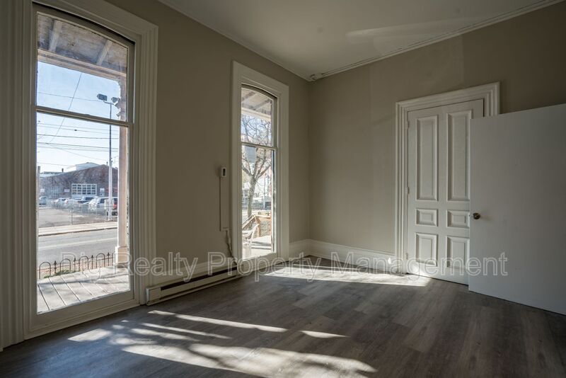 Pottstown House: 529 King St -Unit 1