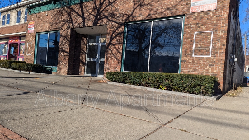 Albany House: 467 Delaware Ave - Commercial Right