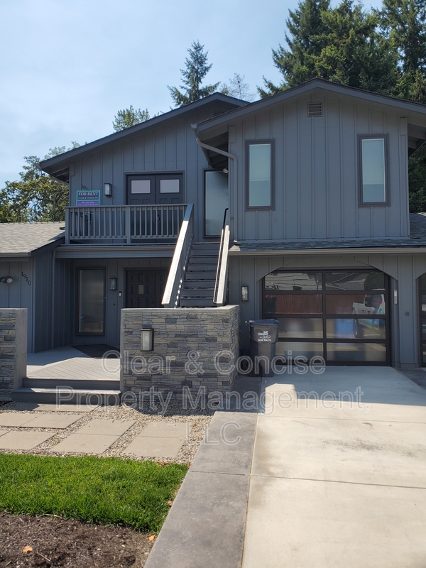 Eugene Condo: 1910 Ridgeway Drive - 1920