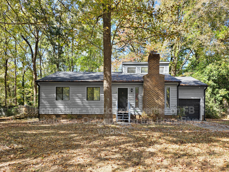 Charlotte House: 6528 Buene Aire Dr