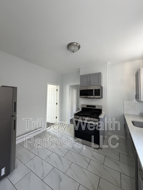 East Orange Condo: 59 North 15th Street Apt. 3