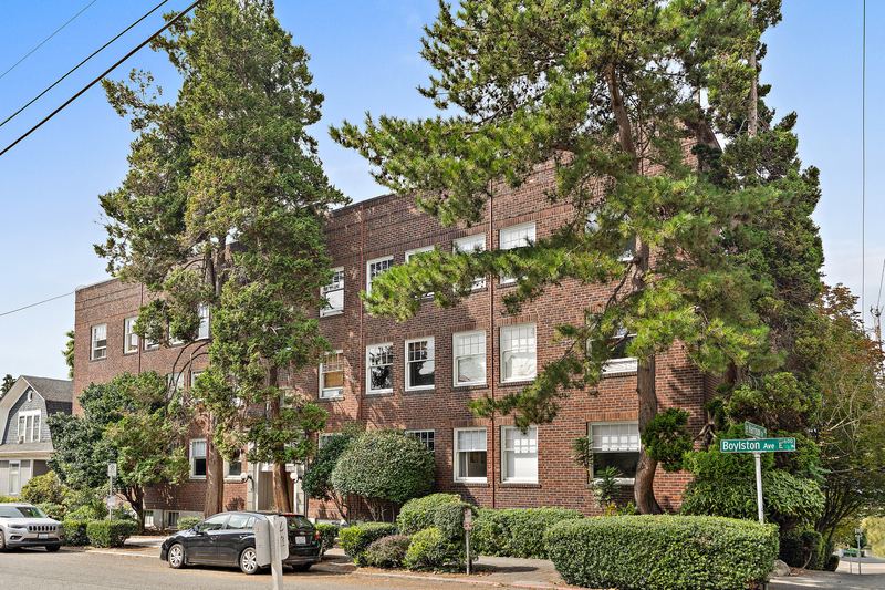 Seattle Condo: 321 Boylston Ave E