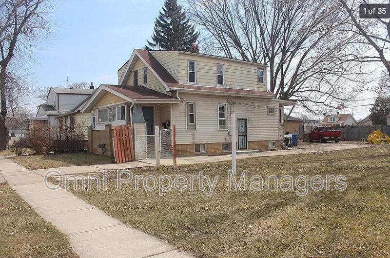 Warren Condo: 7568 Hudson Ave