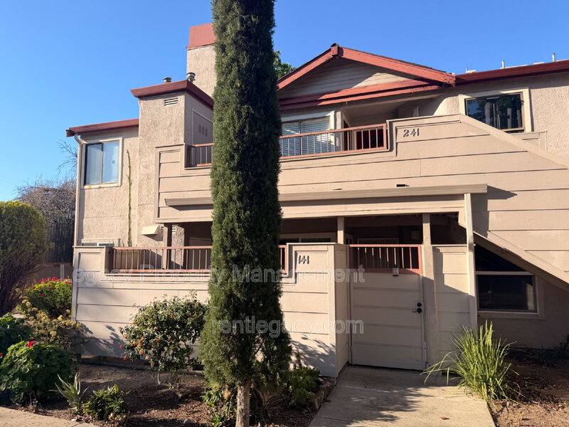 Bay Point Condo: 7 Lancaster Cir