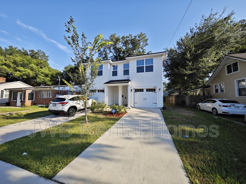 Jacksonville Townhome: 3033 Post St