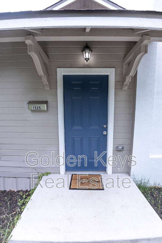 Waco House: 1525 Proctor Avenue