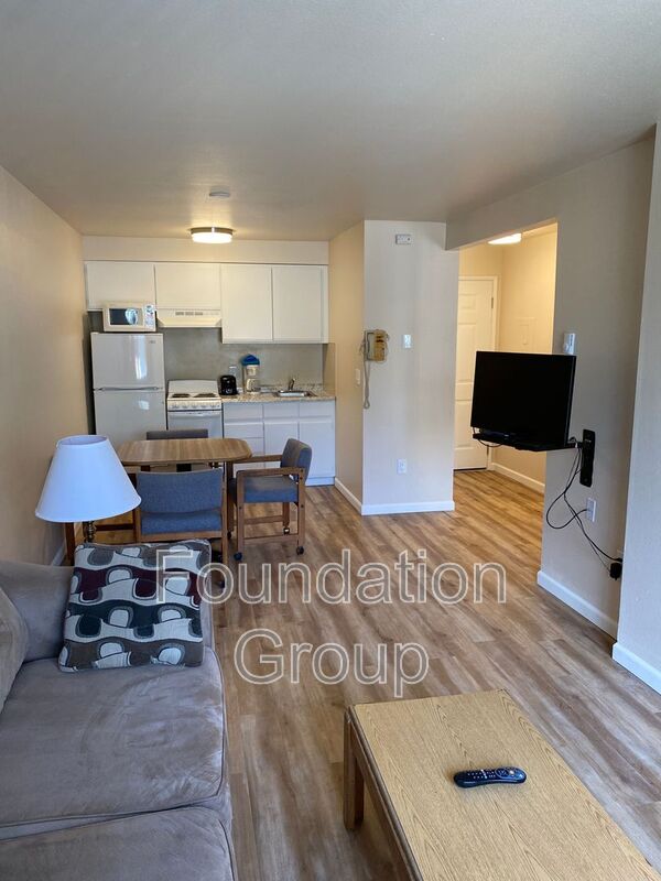 Seattle House: 400 10th Ave