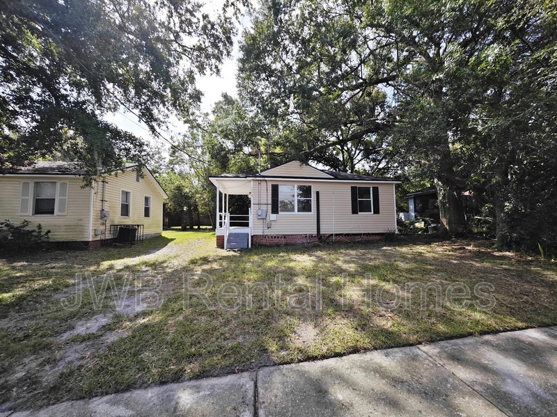 Jacksonville House: 1276 32nd St W