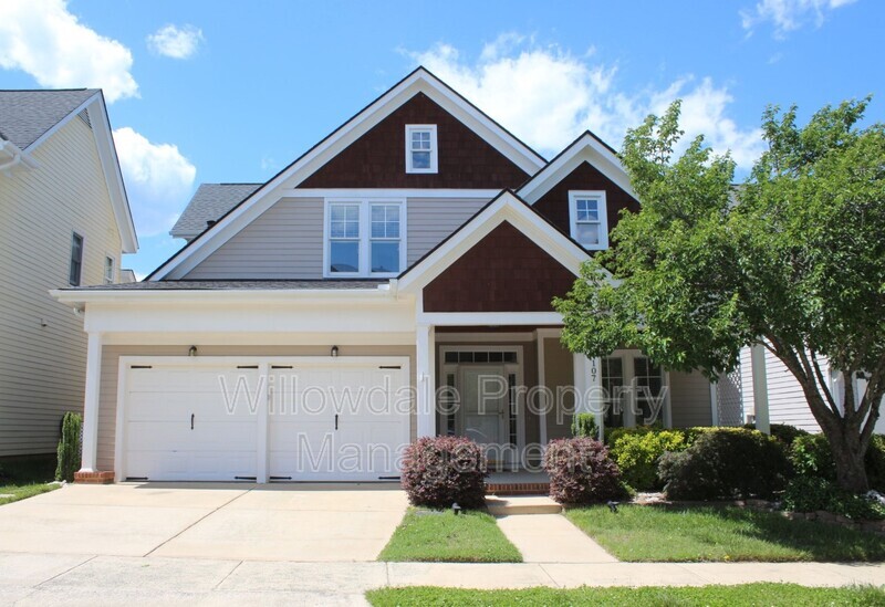 Cary House: 107 Bridgegate Dr