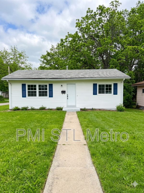 St. Louis House: 10501 Duke Dr