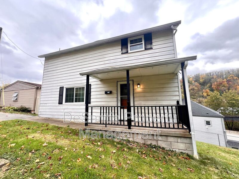 Bridgeville House: 683 1st Avenue