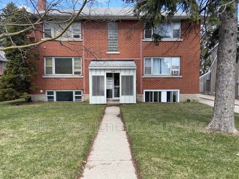 Kitchener Condo: 1148 Queens Boulevard