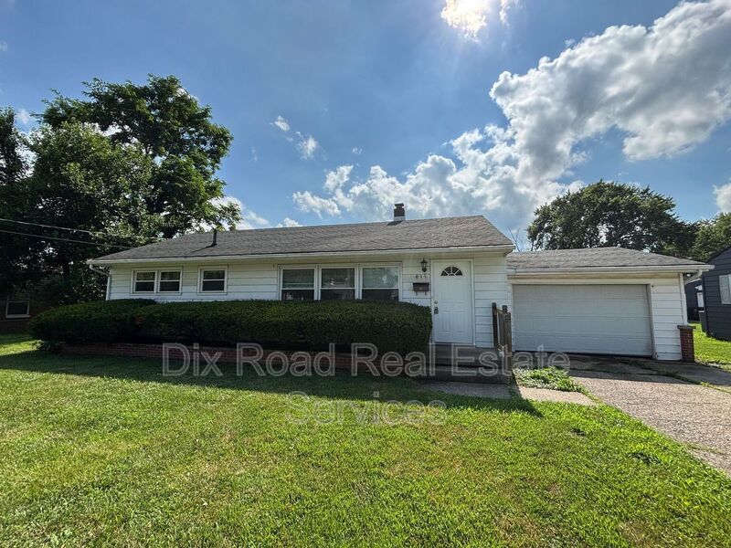 Trenton House: 411 Glenn Street