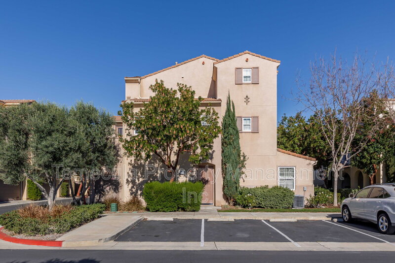 Temecula Condo: 31170 Sunflower Way