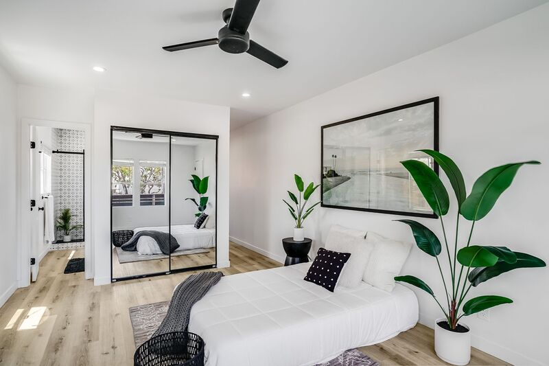 Venice House: 523 Main Street