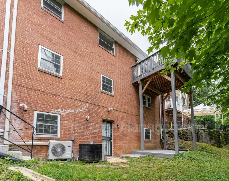 Washington DC House: 3158 Westover Dr SE