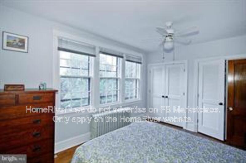 Washington Townhome: 4437 Fessenden St NW