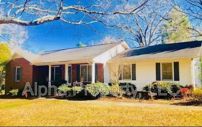 Pendleton House: 514 Greenville St