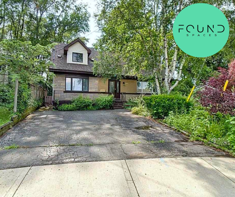 Hamilton Condo: 68 Harold Crt