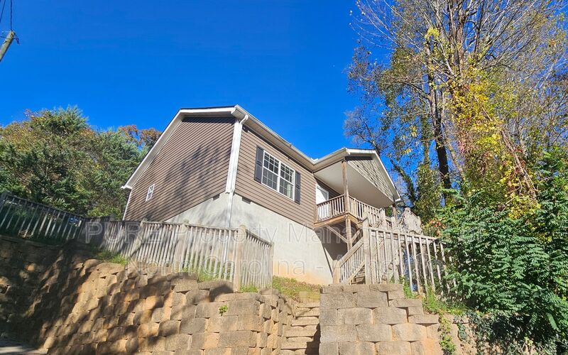 Asheville House: 36 Delaware Rd