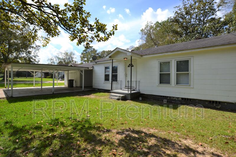 Baton Rouge House: 11933 Newsom Dr.