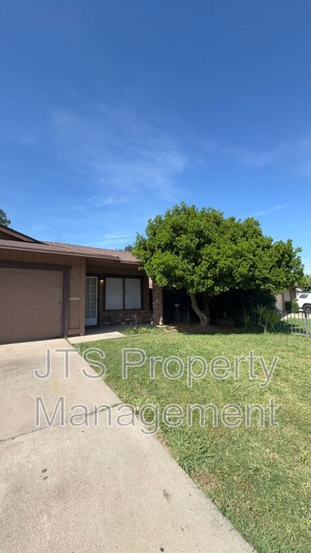 Sacramento Condo: 5417 Olympic Way