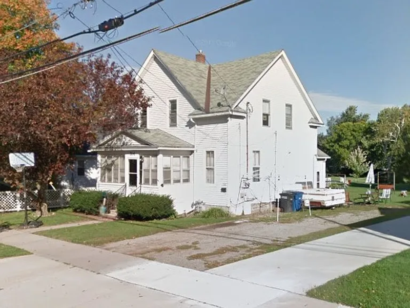 Oshkosh Condo: 314 West 19th Avenue - Upper