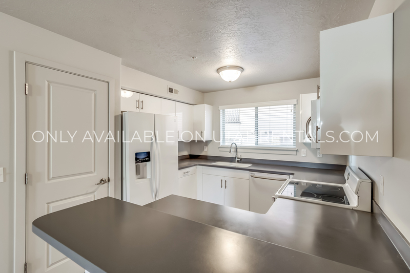 Orem Condo: 1081 W 993 N