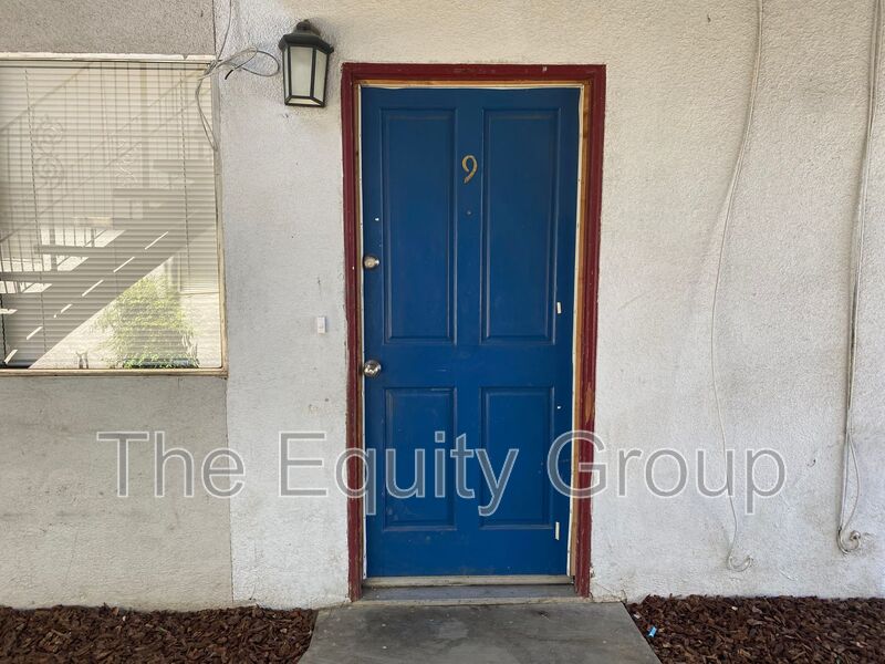 Exeter Condo: 310 North Orange Ave