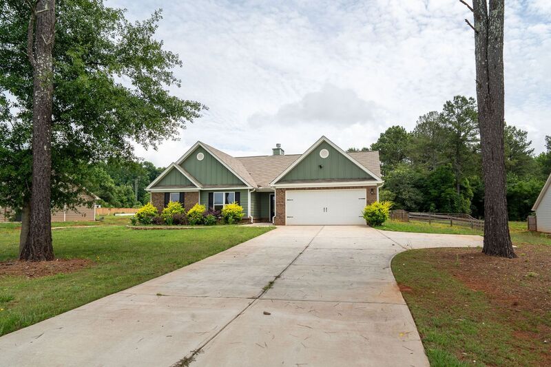 Winder House: 1394 Hardigree Rd