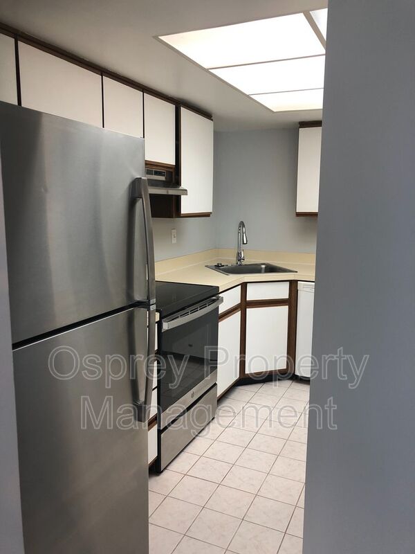 Highly desired unit located in Greenbrier 