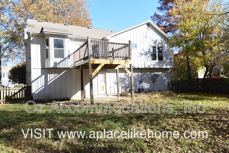 Olathe House: 15813 W 125 Ter