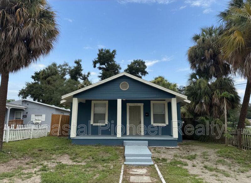 Tampa House: 2308 E 15th Ave