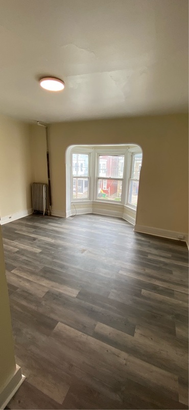York House: 144 West Jackson Street - D