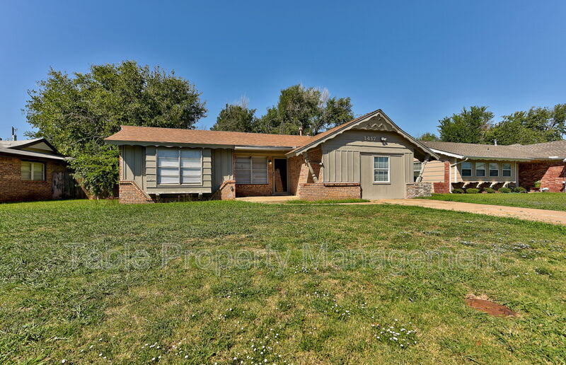 Request a Viewing for 1417 Shalimar Drive Tenant Turner