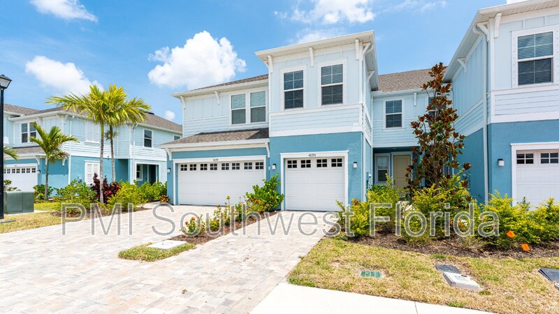 Sarasota Townhome: 4095 Via Sienna Cir