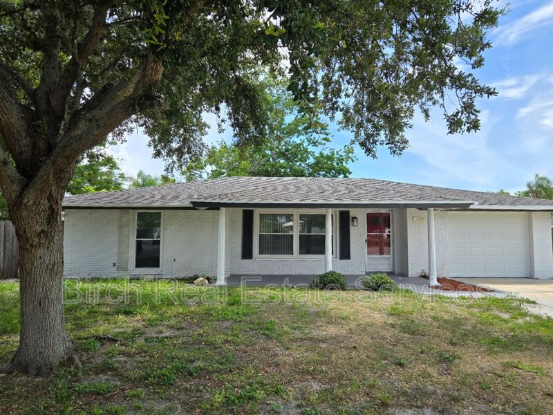 New Port Richey House: 7435 Live Oak Ln