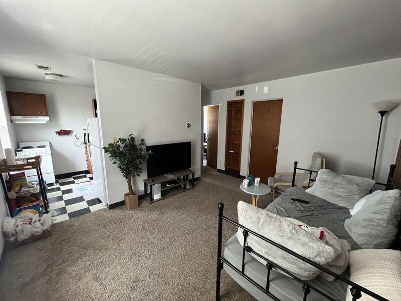 Columbus Condo: 156 W 8th Ave