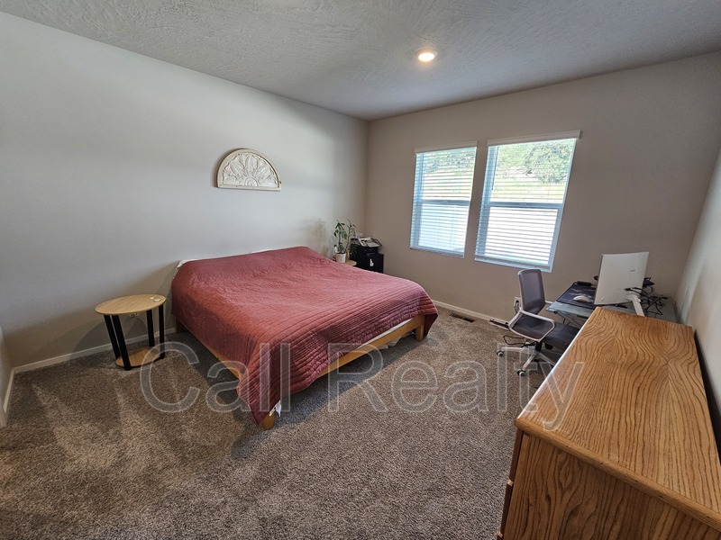 Request a Viewing for 3216 N Stanley Rd Tenant Turner