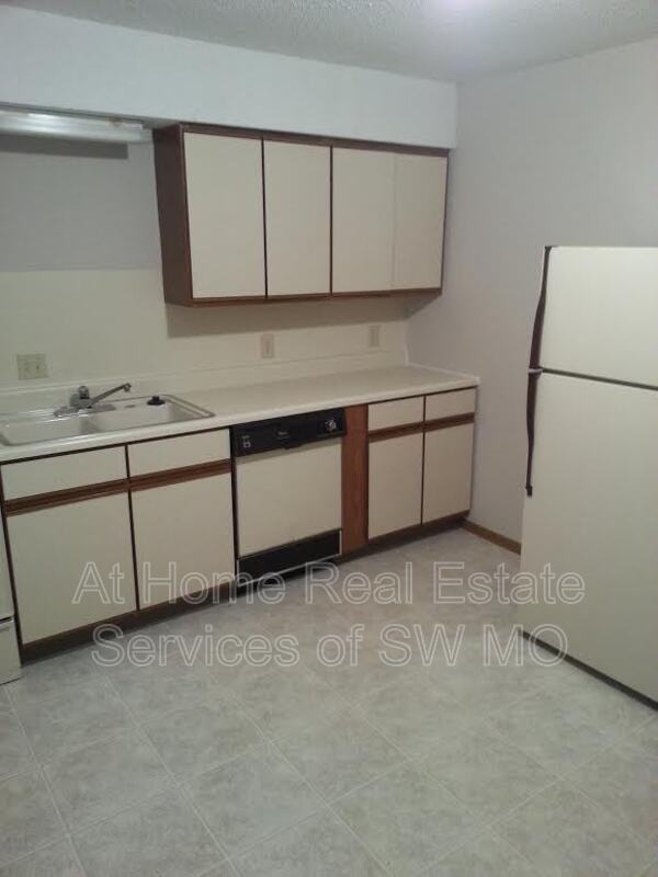 Springfield Condo: 2856 S Rogers