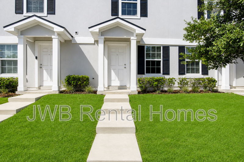 Jacksonville Townhome: 8480 McGirts Village Ln