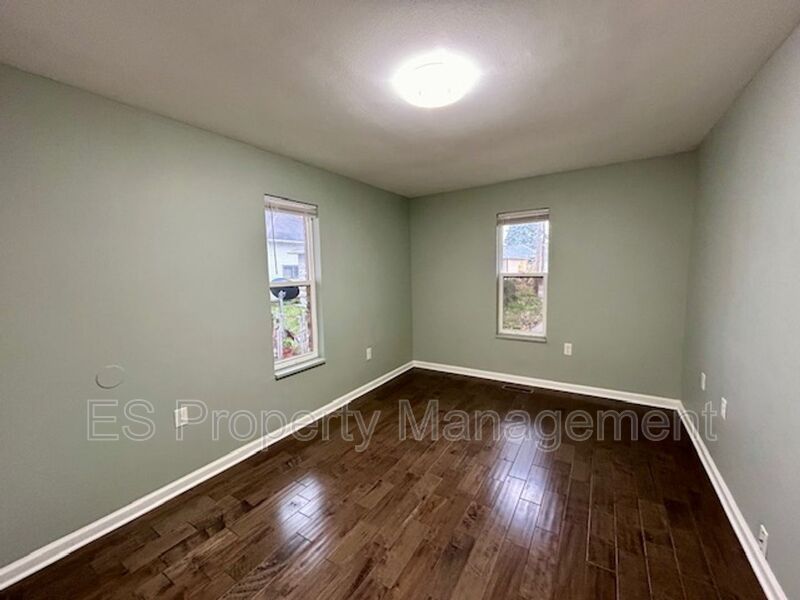 Charming 2-Bedroom, 1 Bathroom Duplex in Fountain Square!!! - Photo 13