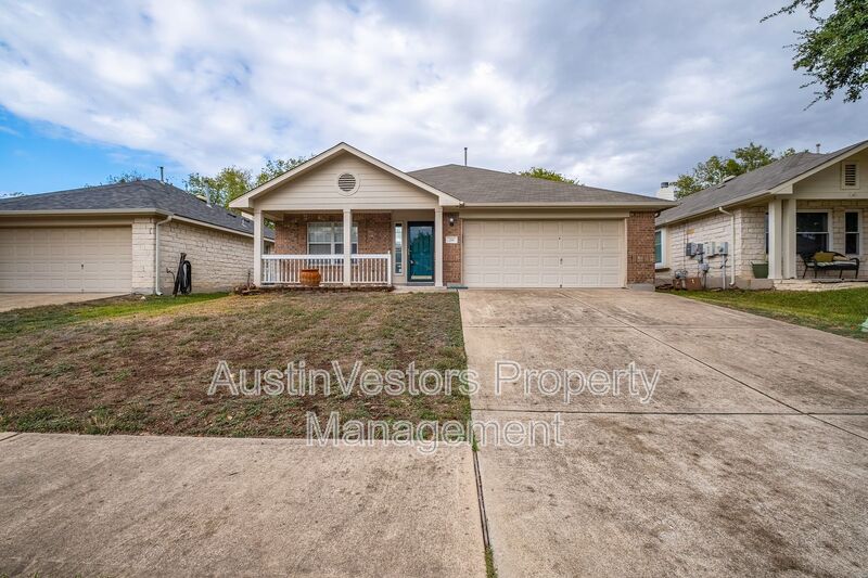 Round Rock House: 211 Chandler Crossing Trl