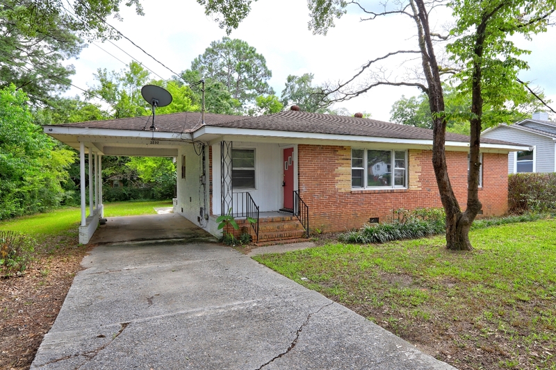 Macon House: 3292 Arnwood Avenue