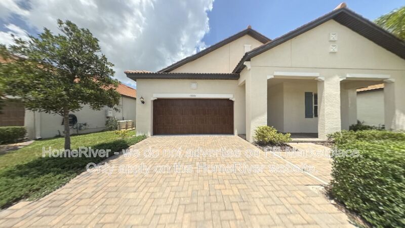 Wimauma House: 5326 Kelper Hook Ct