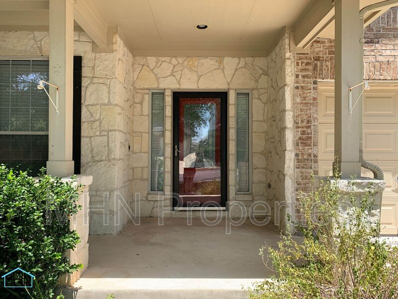 BEAUTIFUL 4 bed/2.5 bath near Stone Oak, just off 281! - Preview 4