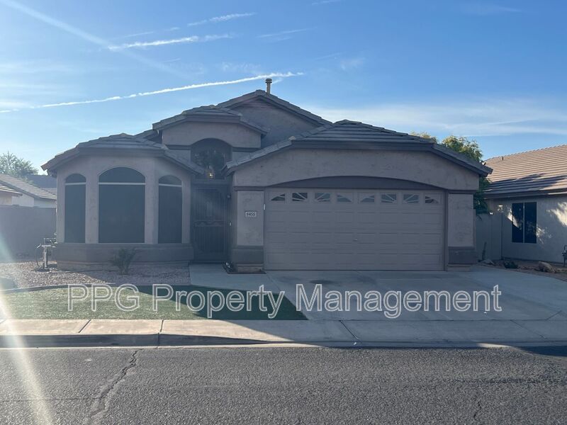 Glendale House: 6455 W Escuda Rd