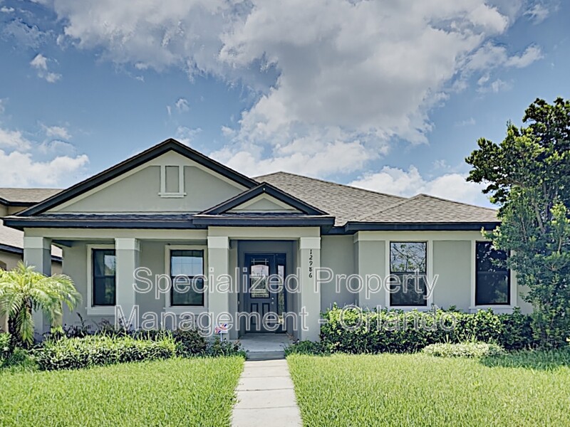 Windermere House: 12986 Holdenbury Ln
