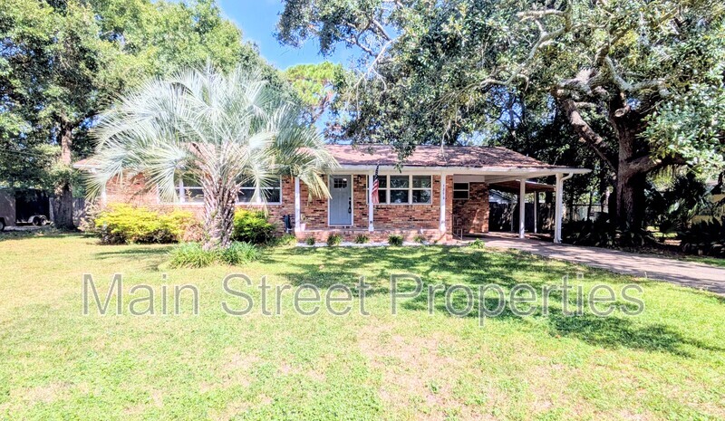 Pensacola House: 1370 Tunis Street